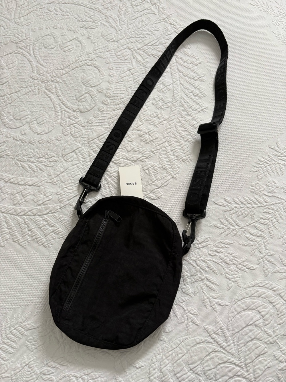 NWT Baggu X Oiselle sport crossbody adjustable bag black